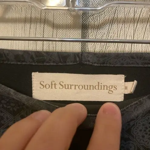 Soft Surroundings Ultimate Denim Pull On Skinny Jeans Medium in Black Tile.