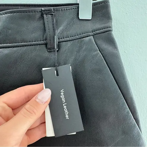 Aritzia  Babaton Command Cropped Pant Vegan Leather NWT Black