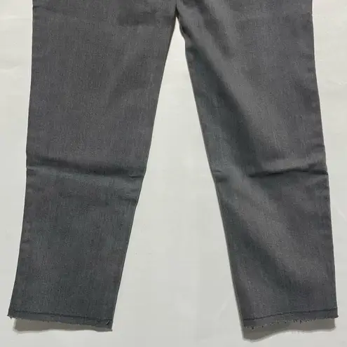 New Girl With Curves Raw Hem Ankle Length Girlfriend Jeans Gray Wash Size 4