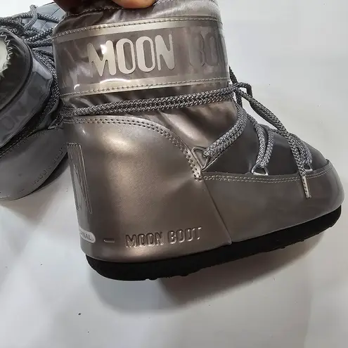 The Moon  BOOT Icon Low Glance Boot in Silver