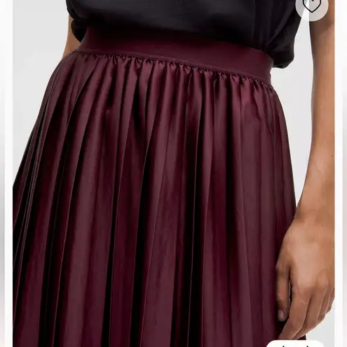 Lululemon  Satin pleated Midi skirt Deep Burgundy  
Size Small New with tags - Image 3