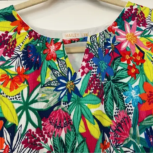 Hailey Lyn colorful tropical floral tank top sleeveless keyhole ruffle Green Size M