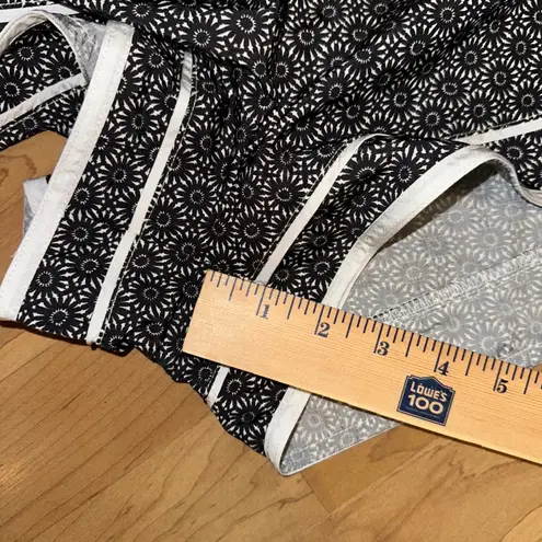 Free People Movement Women's varsity Blues Starburst Geo printed short size XL Black