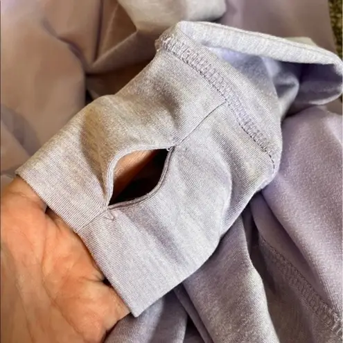 Old Navy Active Women's Purple Semi-Fitted Lightweight Pullover Hoodie Size S