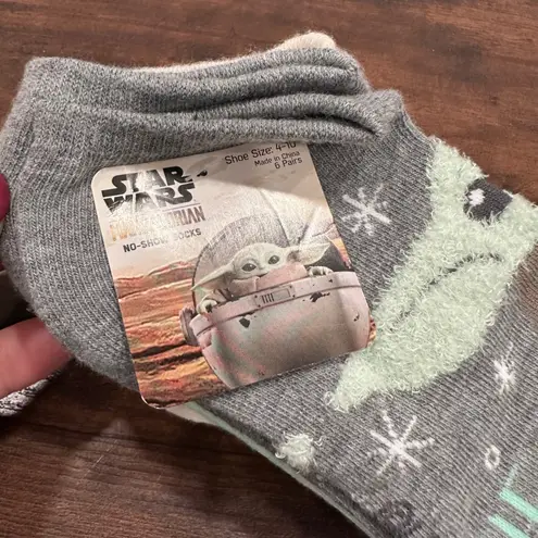 Star Wars The Mandalorian Fuzzy Babba Slipper Socks Women Size 8 /10 M/L Green