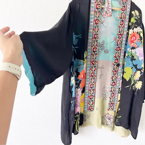 Johnny Was Fuska Kimono Reversible Embroidered Collar Trim in Multicolor - Image 5