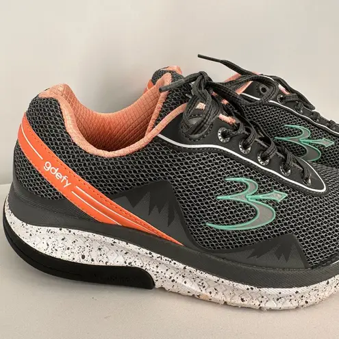 GDEFY Women's Gravity Defyer Mighty Walk Athletic Shoes Size 9 Gray