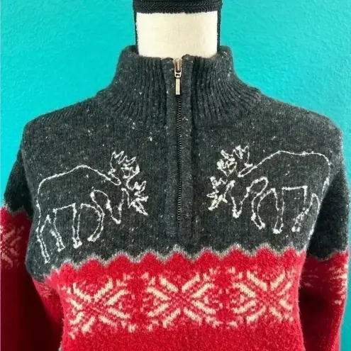 Jones New York Vintage 90s  embroidered moose wool blend winter sweater