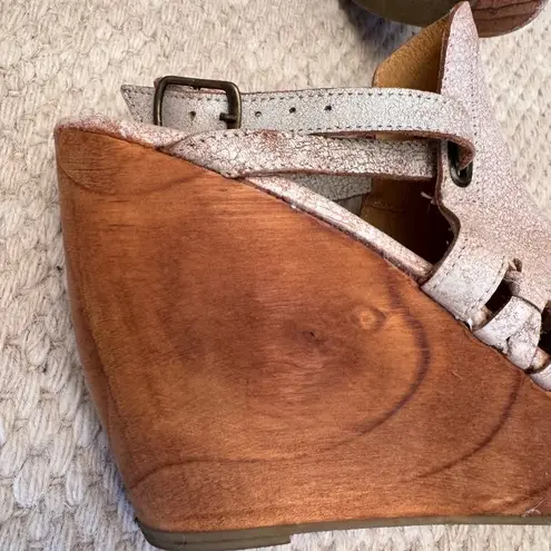 Very Volatile Wedge Sandals with Artisanal Stitching woman’s 10