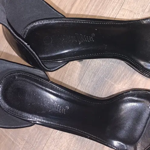 Nature Breeze  black faux leather high heels