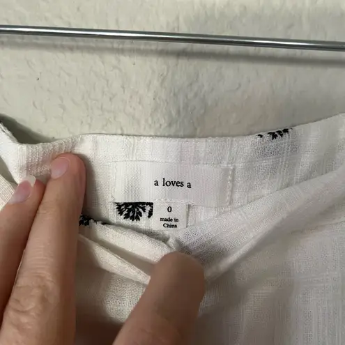 A loves A White Floral Embroidered Mini Skirt Women’s Size 0