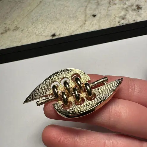 Vintage Coro Gold Tone Textured Brooch Pin Signed