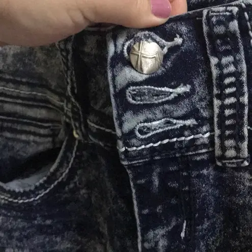 Almost Famous - Acid wash distressed denim jeans by  size 2