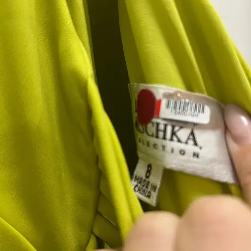 Badgley Mischka Key Lime Gash Gown Size 8 US $660