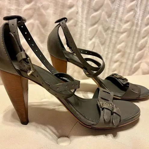 Tod's Grey Leather Detail Ankle Strap Sandal