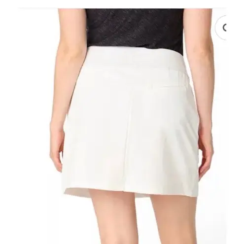 Greg Norman Skort Women Size 8 White Rayon Nylon Blend Golf