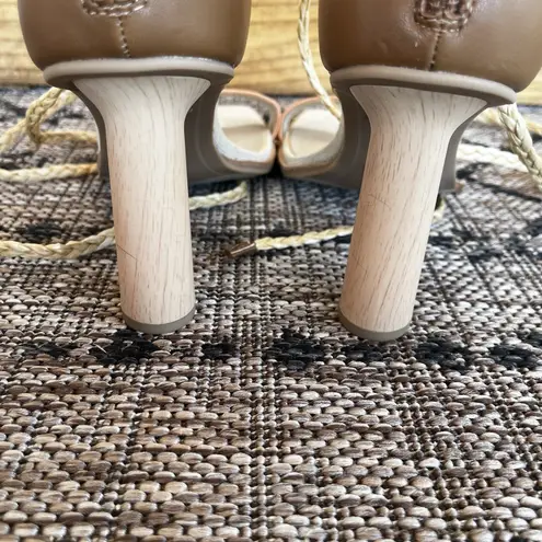 Dolce Vita Woman's 9.5 Peach High Heel Sandals Ankle Straps Dressy 3.5" Heel