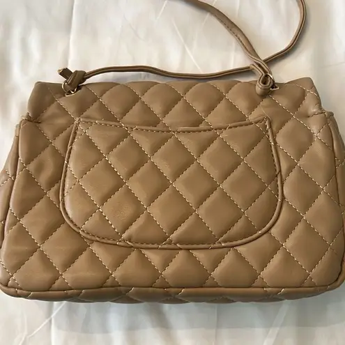 3Am forever tan quilted crossbody bag clean inside & out 1 inside zip pocket EUC