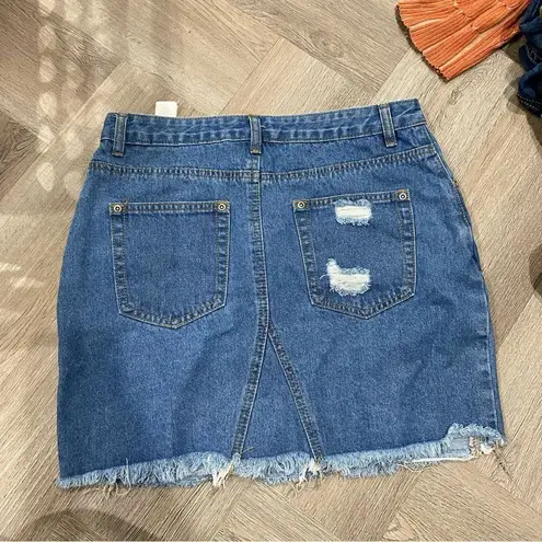 Pretty Little Thing  Mid Wash Button Front Distressed Denim Skirt Size 6