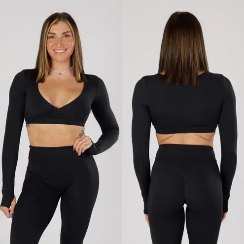 Paragon  Black DesB Infinite Long Sleeve Sports Bra Crop Top