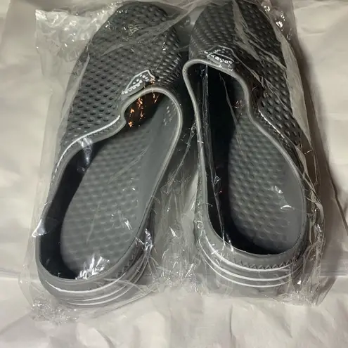 Sport Gray and White Mesh Mule Size 9