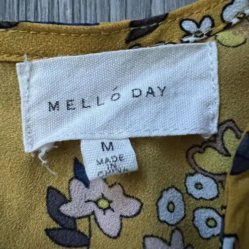 Mello Day Shirt Womens Medium Floral Ruffled Long Sleeve Yellow