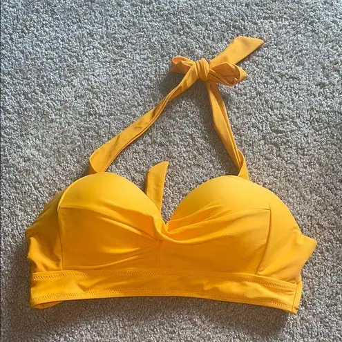 Yellow Halter Bikini Top size medium tie top and duel tie back swim wear bikini