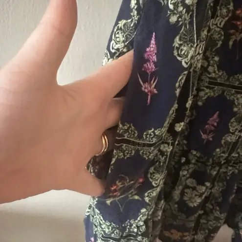 Agua Bendita Target - Floral Tile Print Flutter Sleeve Mini Dress Size L