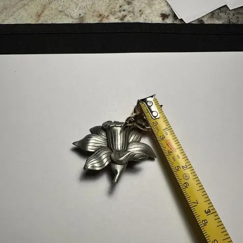 Hummingbird With Flower Signed JJ Brooch Pin Two Tone Jonette Jewelry