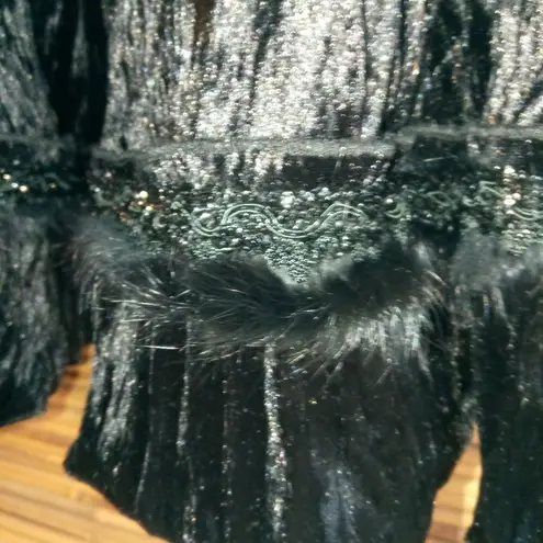 Runway 101 L Vintage Velvet Witchey Whimsey Goth Black Sensational Skirt Size L