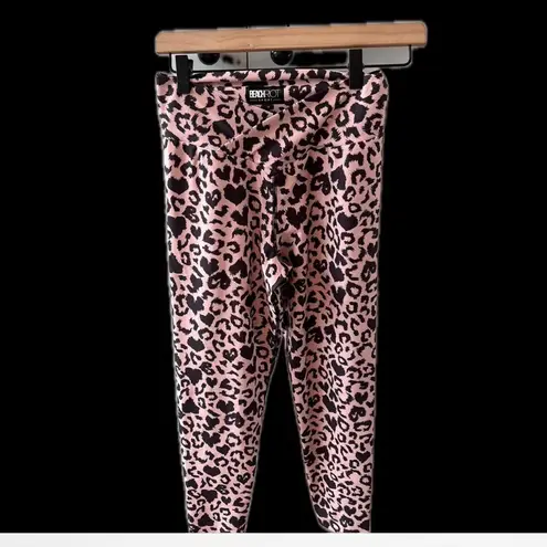 Beach Riot x Revolve Cara leggings