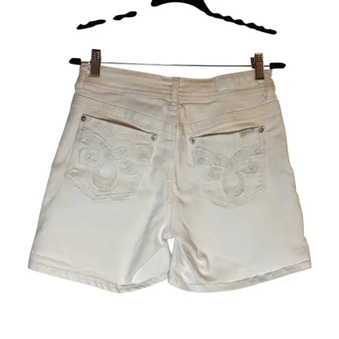 Seven7 White Denim Shorts Embellished Pockets Casual Summer Size 6 Mom Shorts