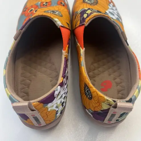 Unitravel Toledo Slip On Canvas Shoes Ladies Size 6.5 US / 37 EU Marigold Print Orange