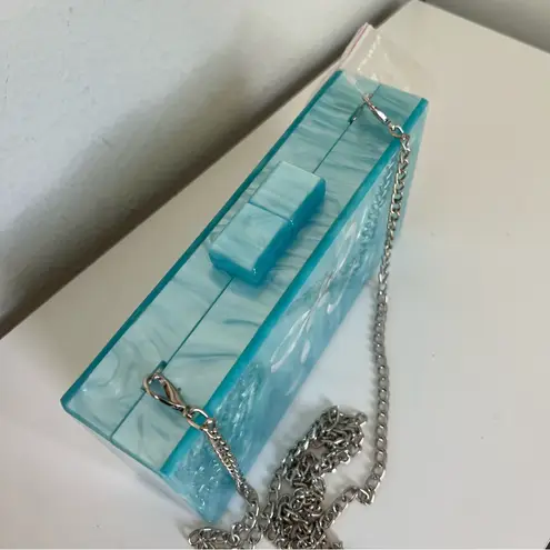 Anthropologie x Rae Of Light Acrylic Bow Clutch Box Bag in Blue and White