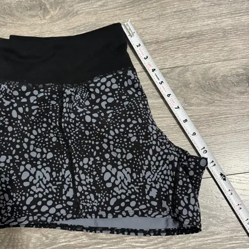 Road Runner Sports Women's Running Black Gray Animal Print Swimming Shorts Sz M Size M