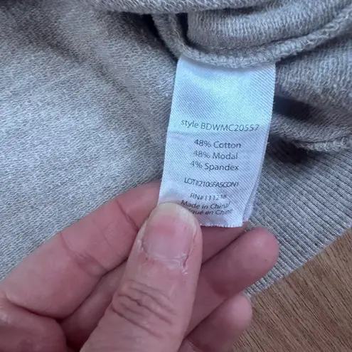 Barefoot Dreams Malibu Collection Gray Pullover Sweatshirt Women’s M Soft Cozy Brown Size M