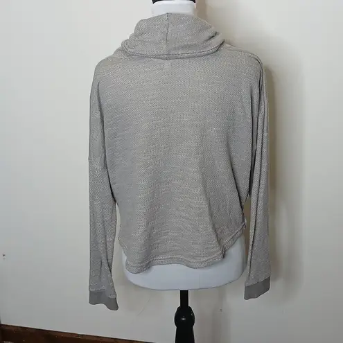 Marilyn Monroe grey cropped crowl neck long sleeve size medium