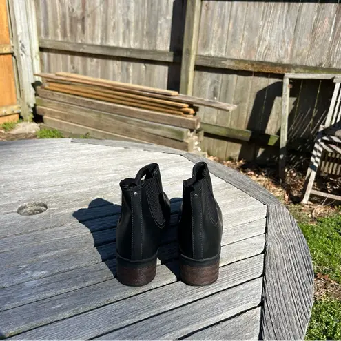 EastLand Jasmine Chelsea Boot- Black- size 9.5 W nwot