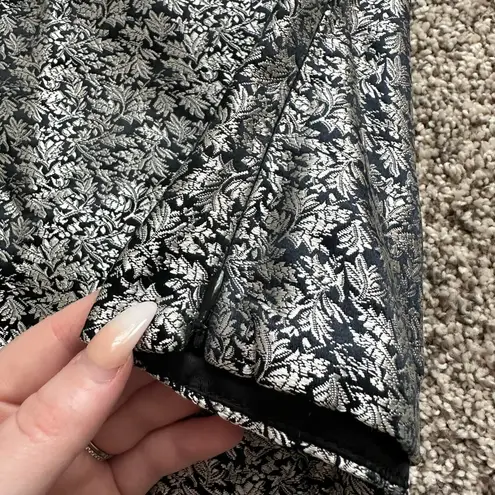 Jessica McClintock Collections black & silver one-shoulder top size 10