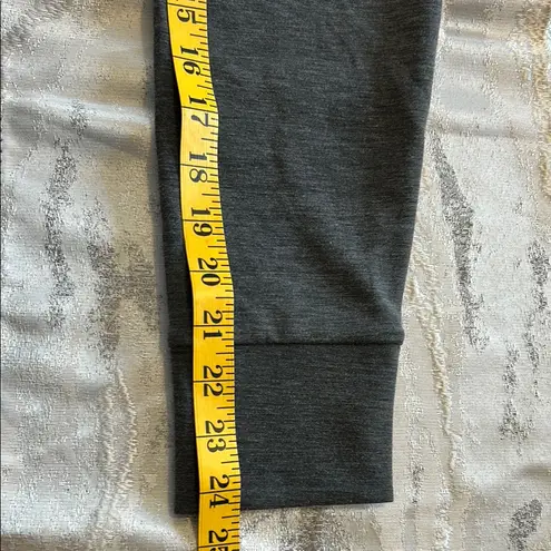 White House | Black Market    Color gray size L