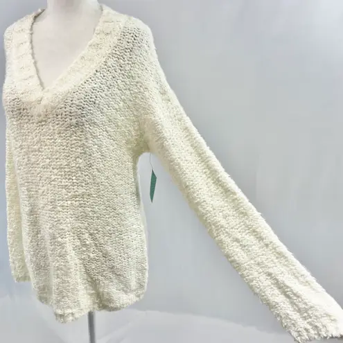 Susina New Fluffy Boucle Knit Sweater V-Neck Long Sleeve Pullover White Snow
