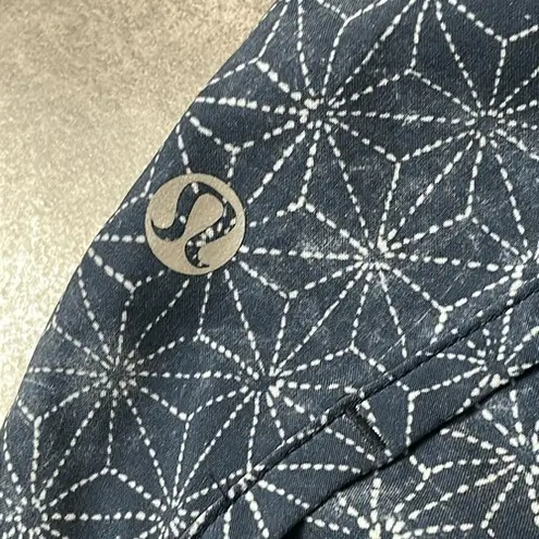 Lululemon  Run Times Short *4-way Stretch Sashico Star Inkwell Ghost size 6