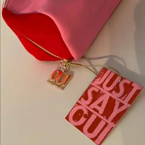 Juicy Couture  makeup bag