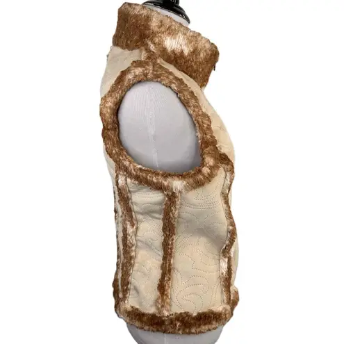 Ariat  Brown Quilted Zippered Front Vest Size Medium