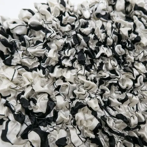 Vintage 90s Black & White Abstract Bubble Popcorn Shirt Size M