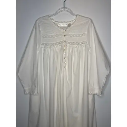 1990s Eileen West White Cotton Lace Pintuck Nightgown Medium