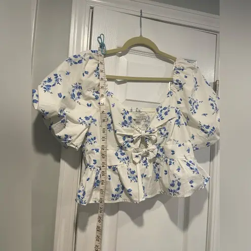 NWOT Band of the Free Size L Blue Floral Bows Cut Out Puff Peplum Crop Top Size L