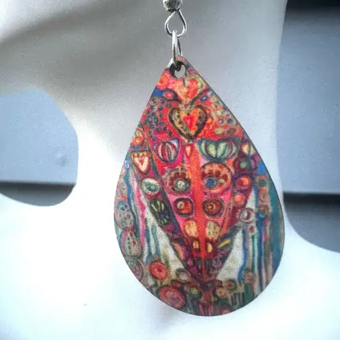 Design teardrop earrings