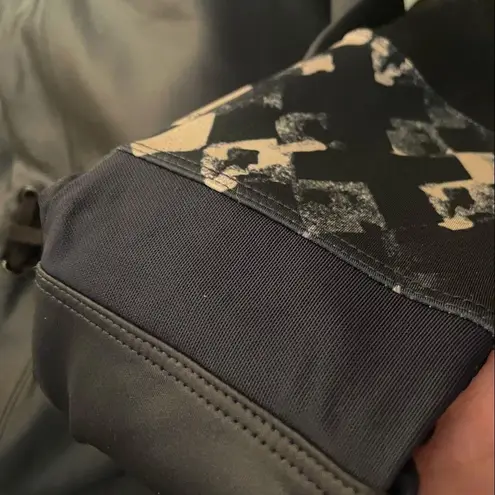 Koral NEW Castle Diamond Print Black Legging