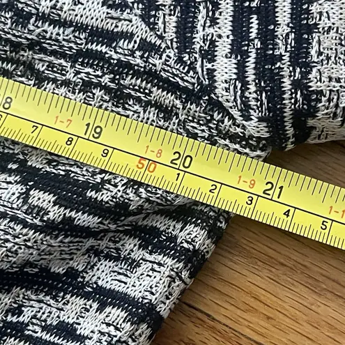 Ming Wang Jacket Cardigan Size Large Navy Blue Cream Knit Clasp Closure Work